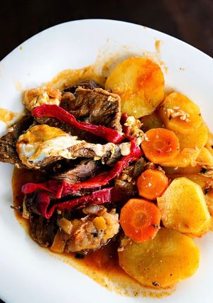 Una foto de Bifes a la criolla