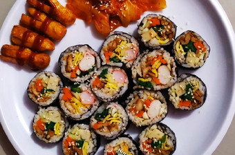 Bagaimana Membuat Colorful Kimbap, Enak Banget