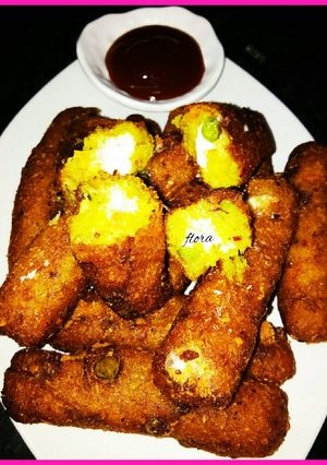 A picture of Semolina cheese sticks.