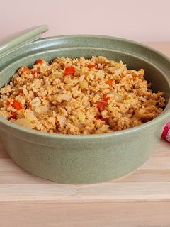 Una foto de Salteado de vegetales con soja texturizada y yamaní