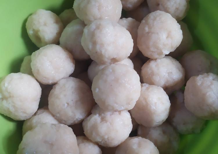 Cara mudah Membuat 36. Bakso Ayam, Enak Banget