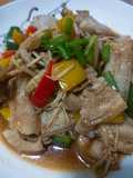 หมูสามชั้นผัดพริกหวาน
