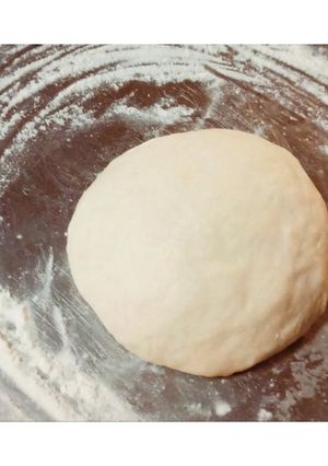 عکسی از دستور خمیر پیتزا فوری