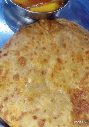 A picture of Aloo Paratha.