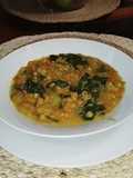 Dhal o Guiso de Lentejas al curry con vegetales