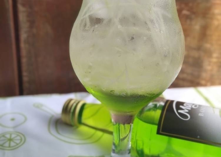 Langkah Mudah untuk Menyiapkan Es Timun Selasih🍸 yang Sempurna