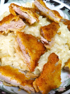 Una foto de Katsudon súper sencillo