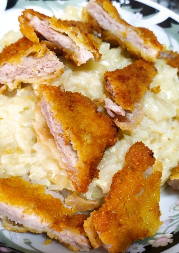 Una foto de Katsudon súper sencillo