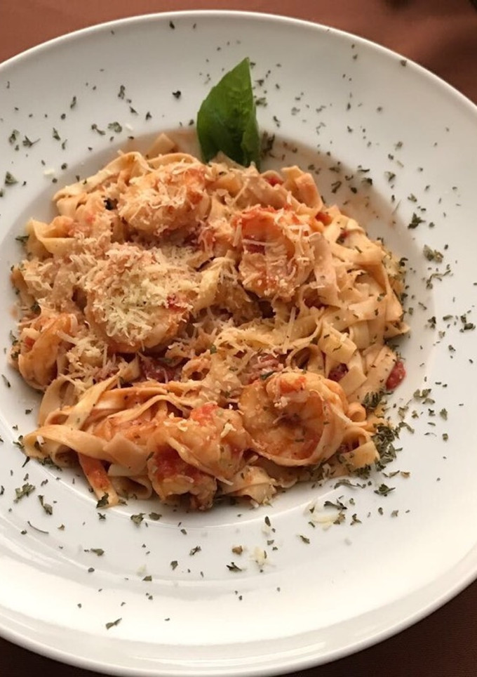 Una foto de Pasta con camarones