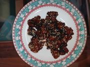 Una foto de salsa agridulce para pollo