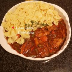 A picture of Vegetable tin fish and pasta.