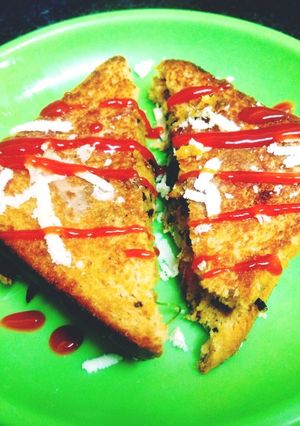 A picture of Brown bread spicy sandwich.
