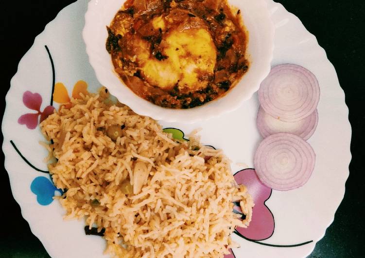 Egg Curry with Green Sorrel Leaves