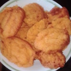A picture of My home made AKARA (beans cake).