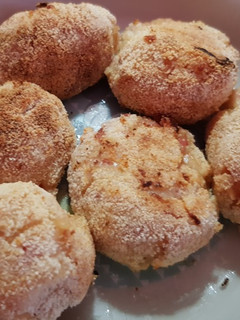 Una foto de Albóndigas de jamón york y queso