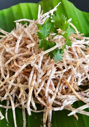 Hình của món Khoai môn chiên giòn xóc muối sả.