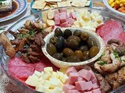 Una foto de jamón salame