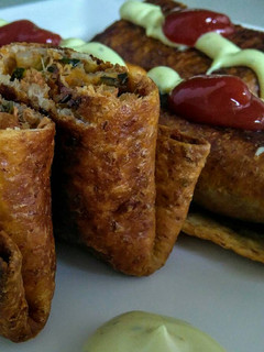 Una foto de ENVUELTOS DE Tortilla de trigo integral rellenos de Atún...!