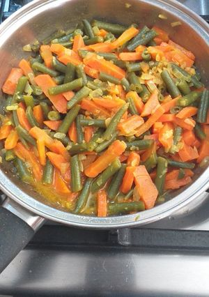 Una foto de Verduras al vino blanco y cúrcuma