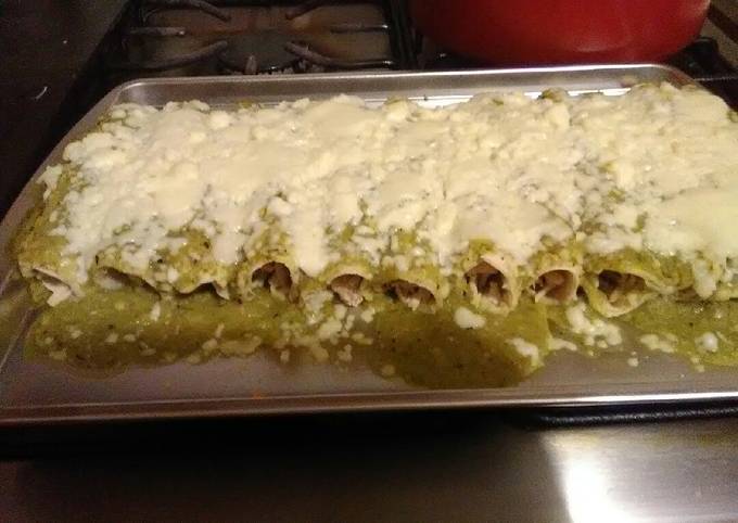 Enchiladas verdes Receta de Alejandra Medina- Cookpad