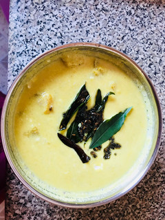 A picture of Pineapple Pulisherry.