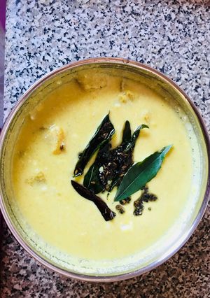 A picture of Pineapple Pulisherry.