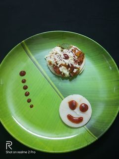 ઢોકળા પીઝા (Dhokla Pizza Recipe In Gujarati) રેસીપી મુખ્ય ફોટો