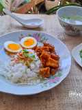 Nasi Bakmoy Ayam Tahu