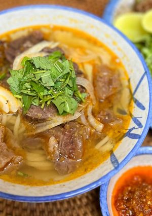 Hình của món Bún gân bắp bò mắm ruốc.