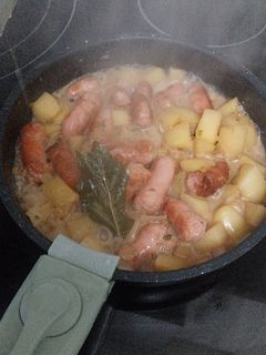 Una foto de Longanizas al vino