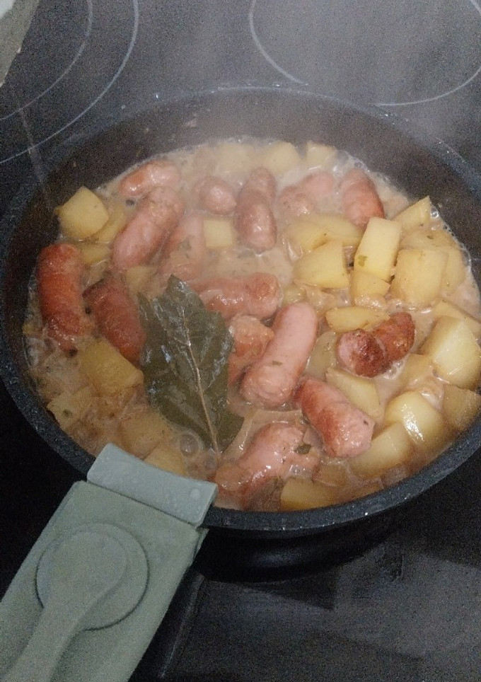Una foto de Longanizas al vino
