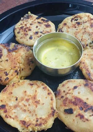 અંજીર પૂરણ પૂરી/વેડમી રેસીપી મુખ્ય ફોટો