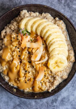 A picture of Peanut butter and banana protein oatmeal 🥣💪🏻.