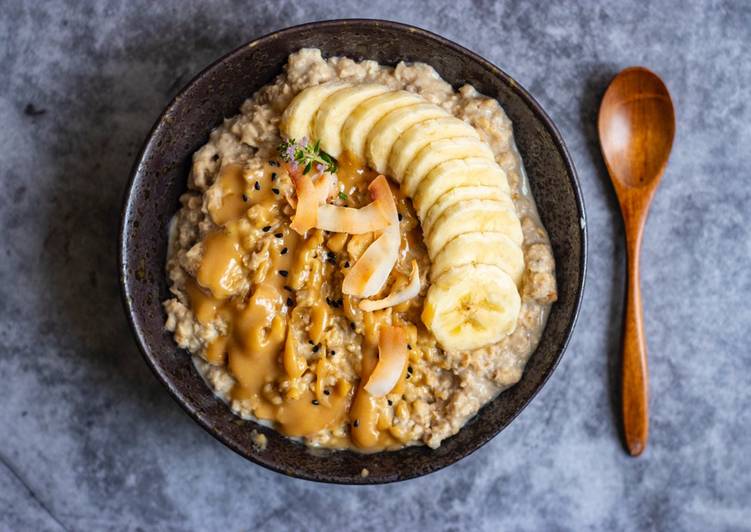 Peanut butter and banana protein oatmeal π₯£πͺπ»