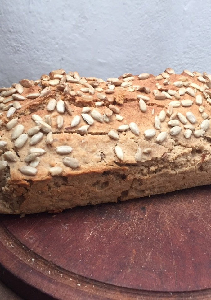 Una foto de Pan de harina de avena, harina 0000, avena integral y harina de arroz