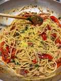 Spaghetti in padella 30 sgombro peperone limone