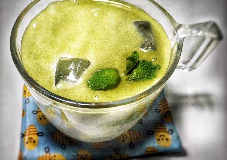 Cara Gampang Menyiapkan Dalgona Matcha, Bikin Ngiler