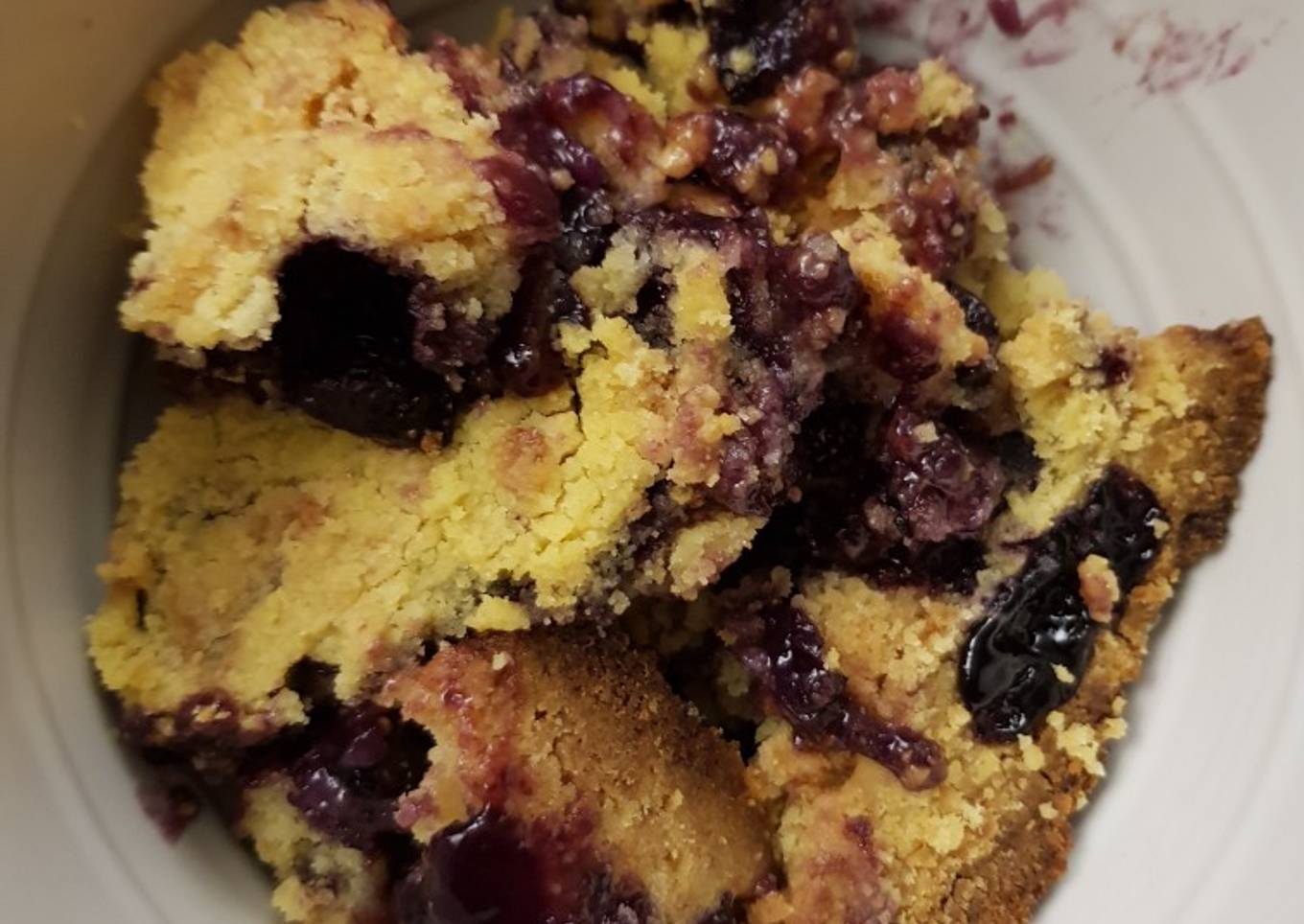 Simple blueberry crumble