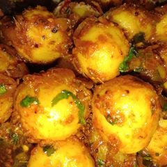 A picture of Spicy baby potatoes.