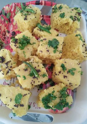 A picture of Khaman Dhokla.
