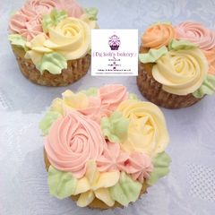 Vanilla cup cake A picture of Vanilla cup cake.
