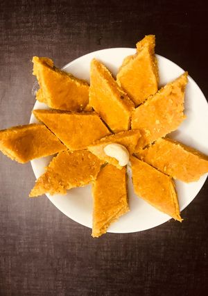 A picture of Mango Barfi.