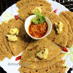 A picture of Gobi Paratha.