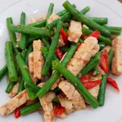 A picture of Tumis kacang panjang dan tempe.