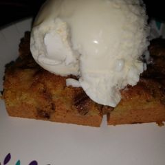 A picture of Pumpkin Crunch Cake.