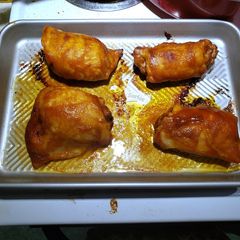 A picture of Honey Sriracha Baked Chicken.