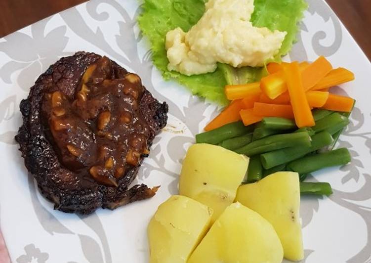 Resep Steak Daging BBQ Saus Keju Anti Gagal