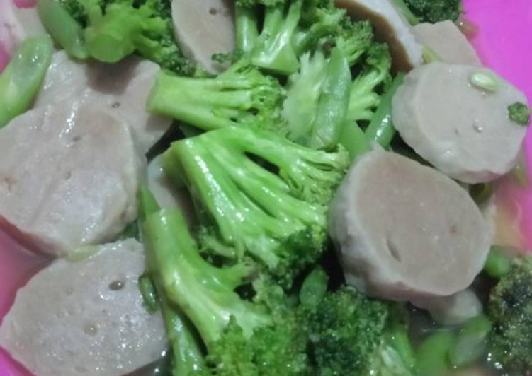 How to Make Delicious Capcay B3 (bakso, buncis, brokoli)