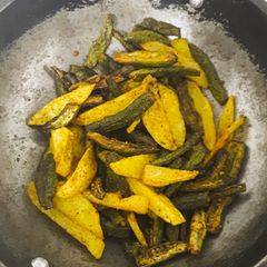 A picture of Bhindi fry.