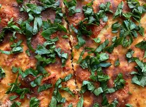 Una foto de Quiche (Pollo -Tomate Cherry-Albahaca) con Harina Integral en Thermomix